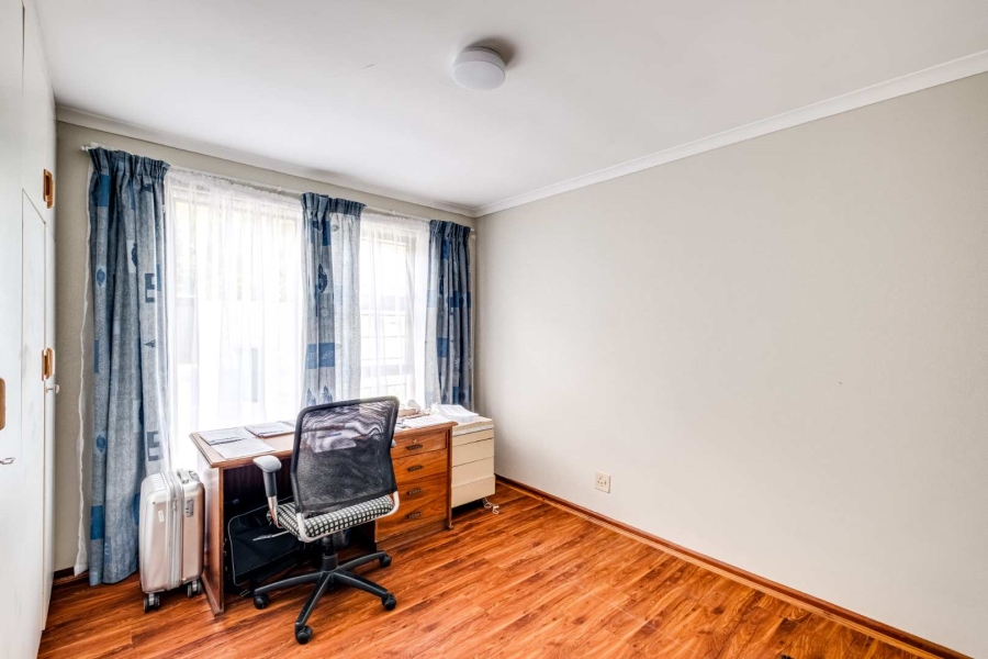 2 Bedroom Property for Sale in Lakeside Western Cape